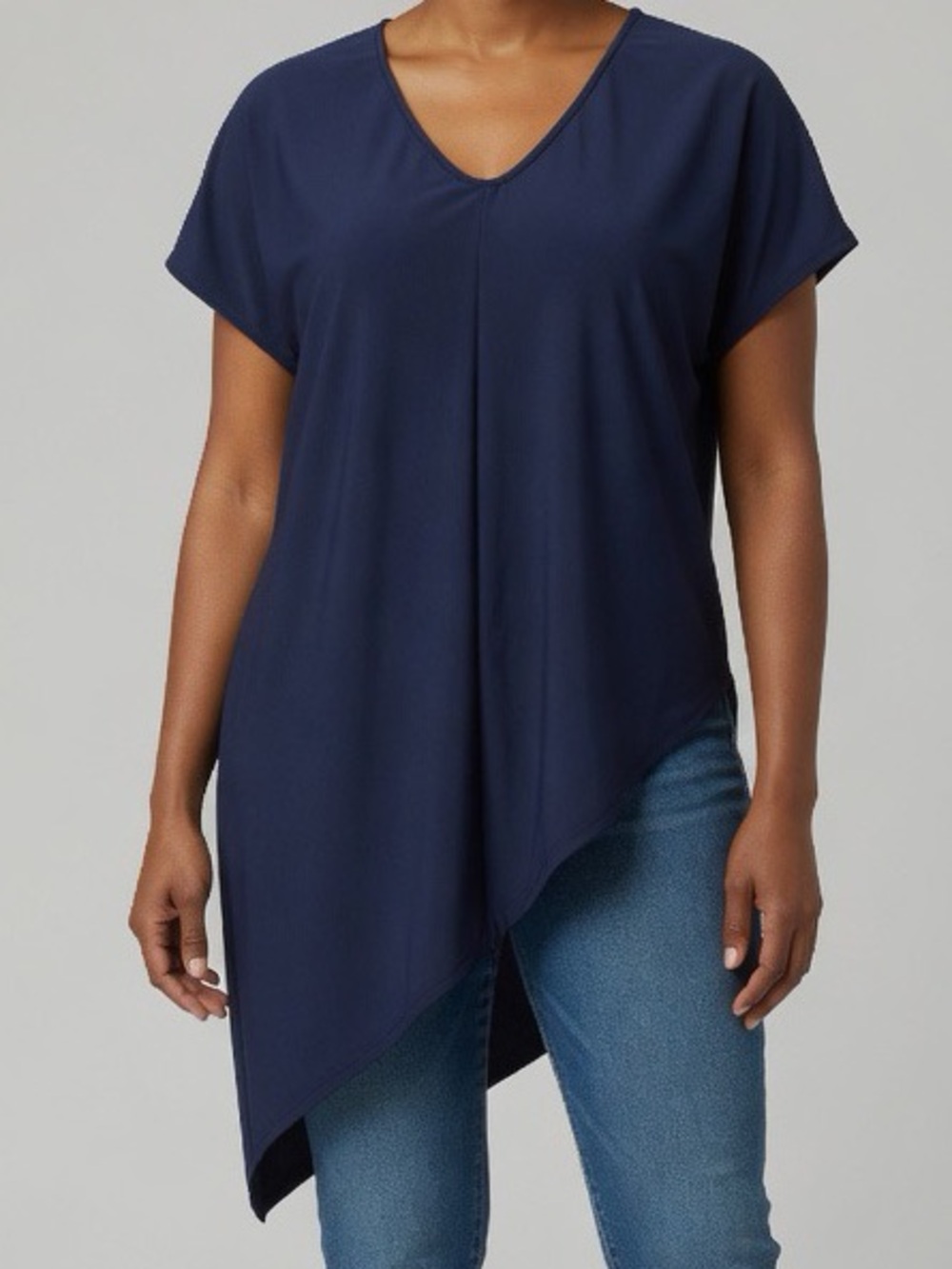 Cute NWOT Women’s Navy Asymmetric V-Neck Tunic Top